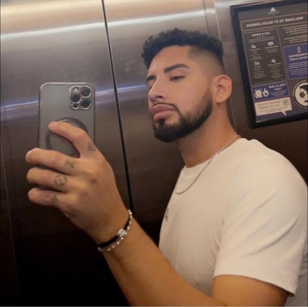 Meet your Posher, Rayan